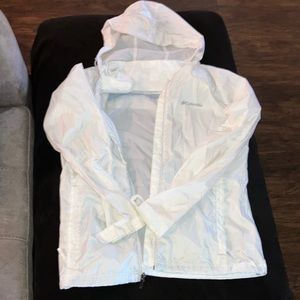 Columbia wind breaker
